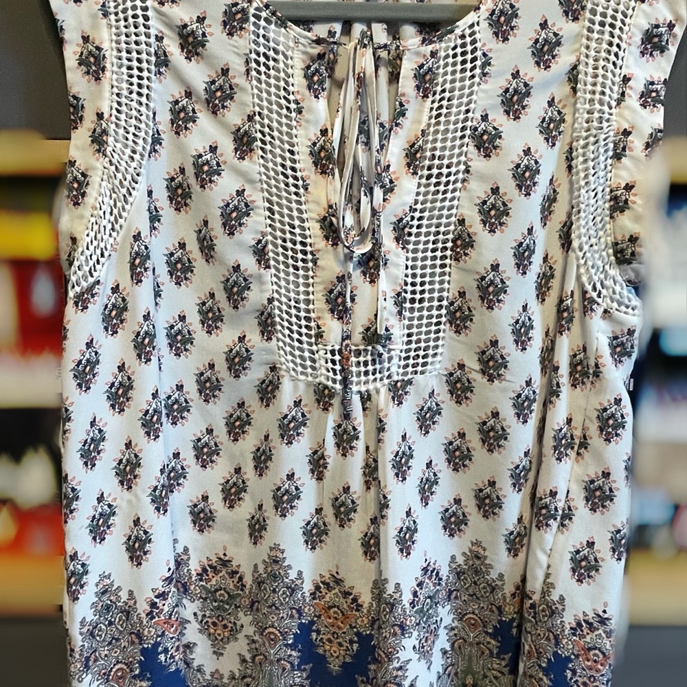 Flowy Stitch Fix Top🌺